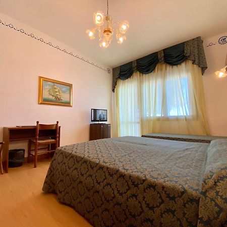 Hotel Florida Lido di Jesolo Eksteriør bilde