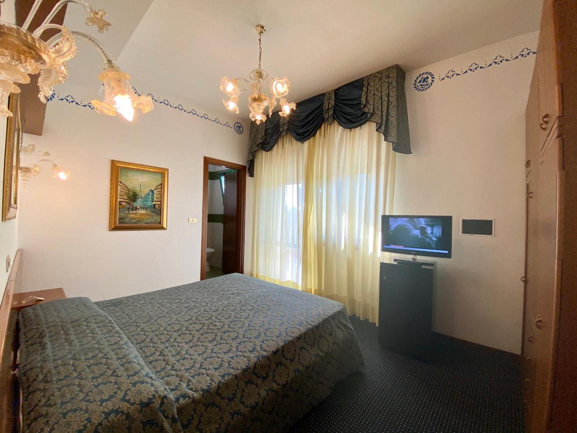 Hotel Florida Lido di Jesolo Eksteriør bilde