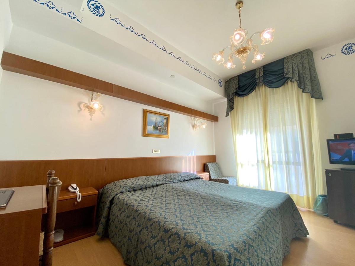 Hotel Florida Lido di Jesolo Eksteriør bilde