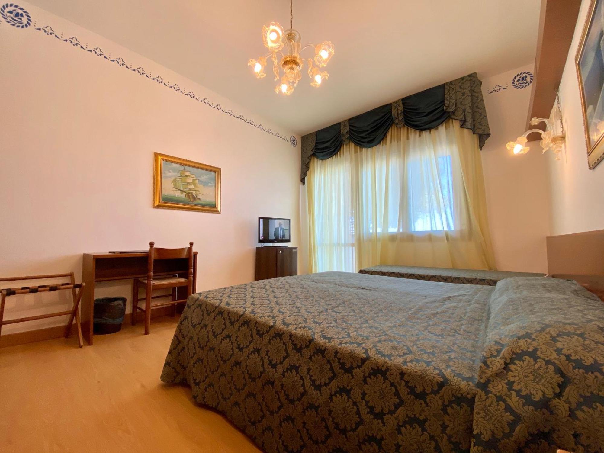 Hotel Florida Lido di Jesolo Eksteriør bilde